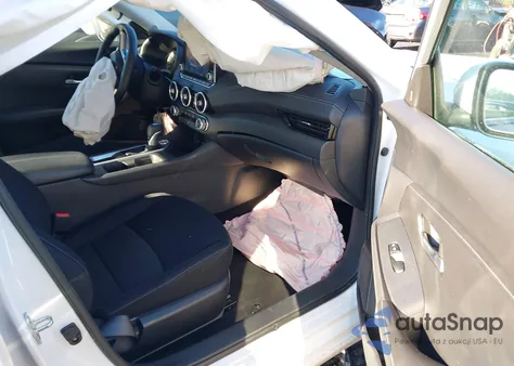 2024 Nissan Sentra Sv Xtronic Cvt z USA, uszkodzony, nr VIN 3N1AB8CV3RY290857